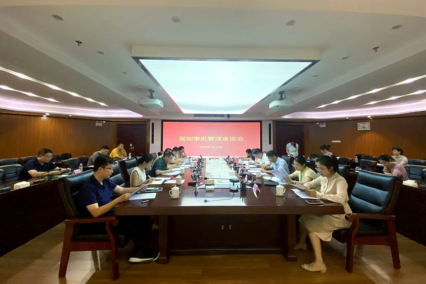 ���ľ���������ʵ�ɵ����ٷ�չ